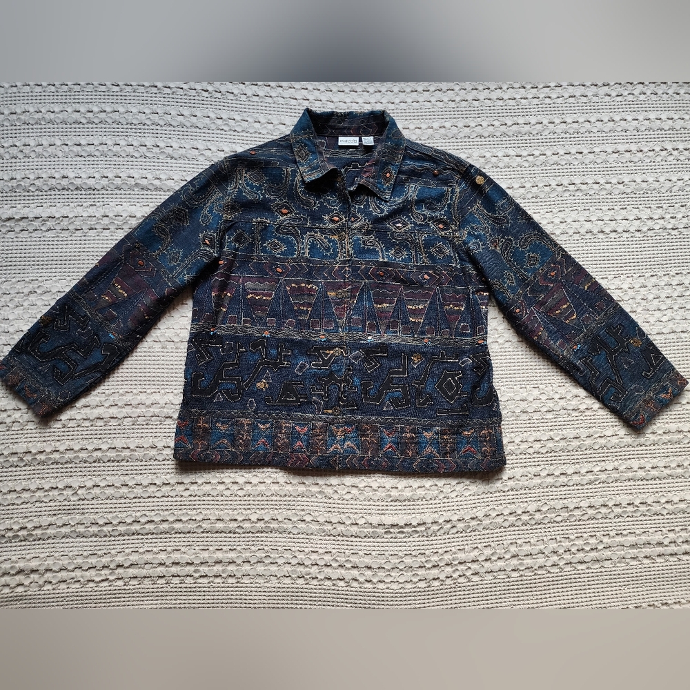 Women's Patterned Jacket - Picture 2 of 3